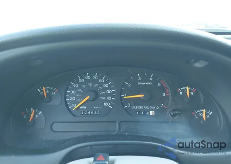 1996 Ford Mustang z USA, uszkodzony, nr VIN 1FALP4442TF140541